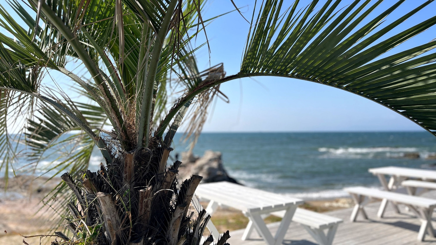 【素泊まり】夕陽と星空を独り占め。海辺で過ごす特別なグランピング体験