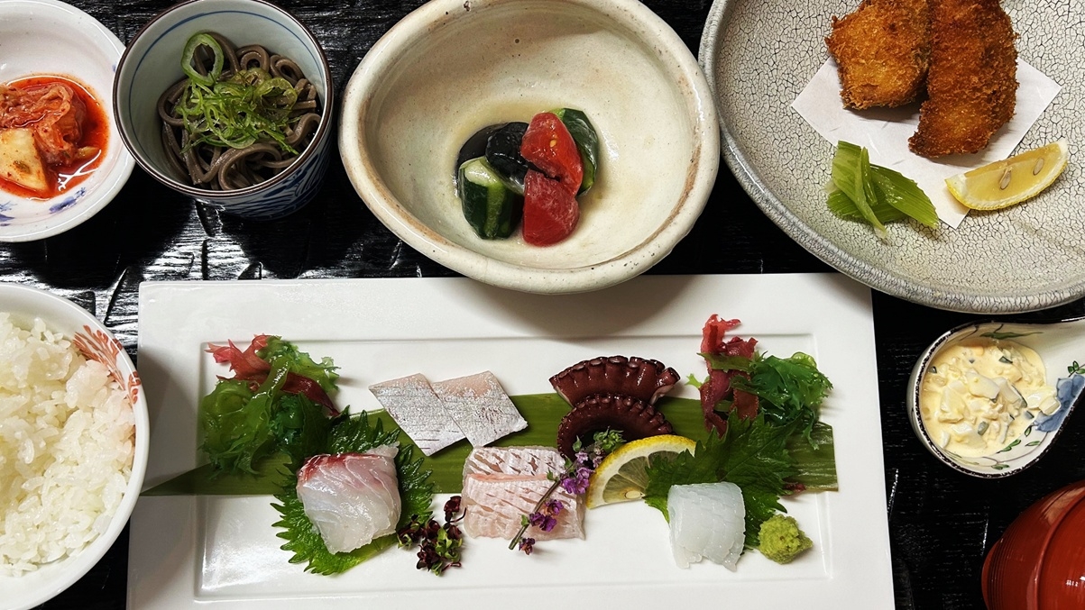 夏限定【お魚定食プラン】地魚のお造りメインのシンプル定食プラン／源泉かけ流し露天付き離れ／食事個室