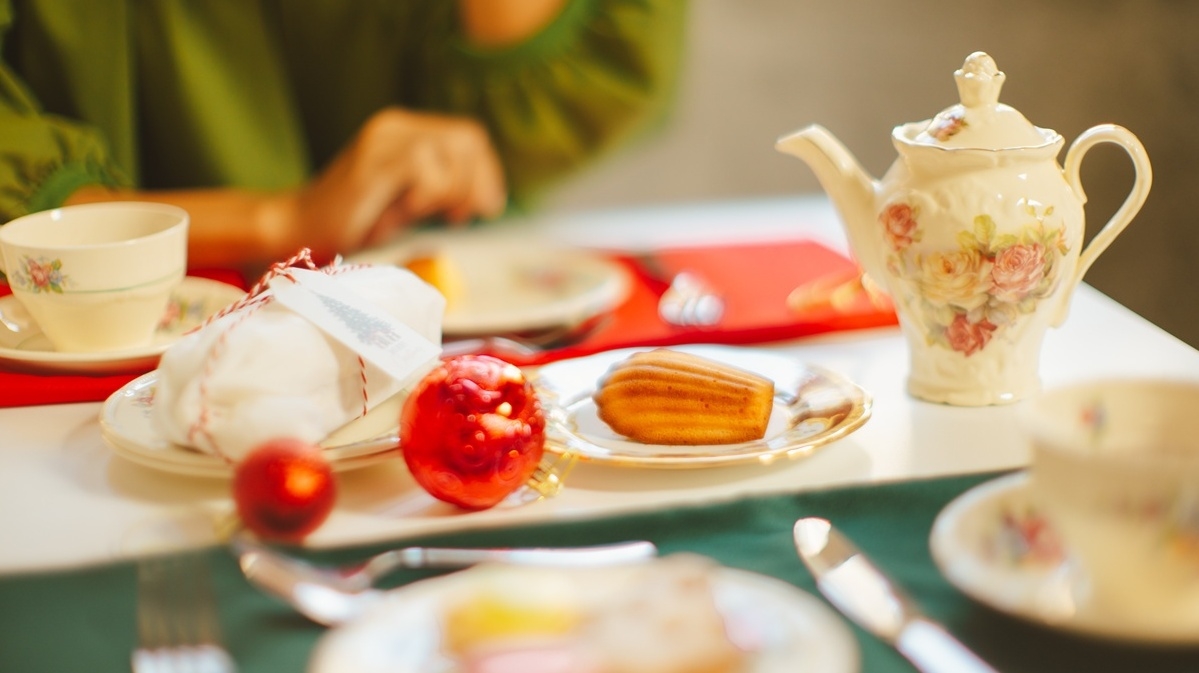五足のくつに泊まって、教会の見えるカフェでアフタヌーンティ【夕食は少量美味の重箱スタイル】12月限定