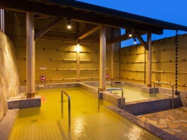 徒歩5分　氷見温泉郷　総湯　割引券あります