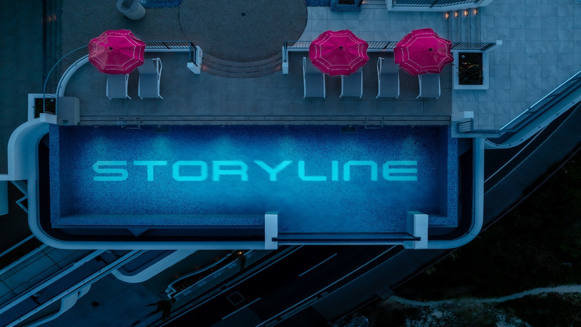 【STORYLINE STAY】＜食事なし＞ラウンジ・プール・SPA・飛行機が楽しめるリゾートホテル