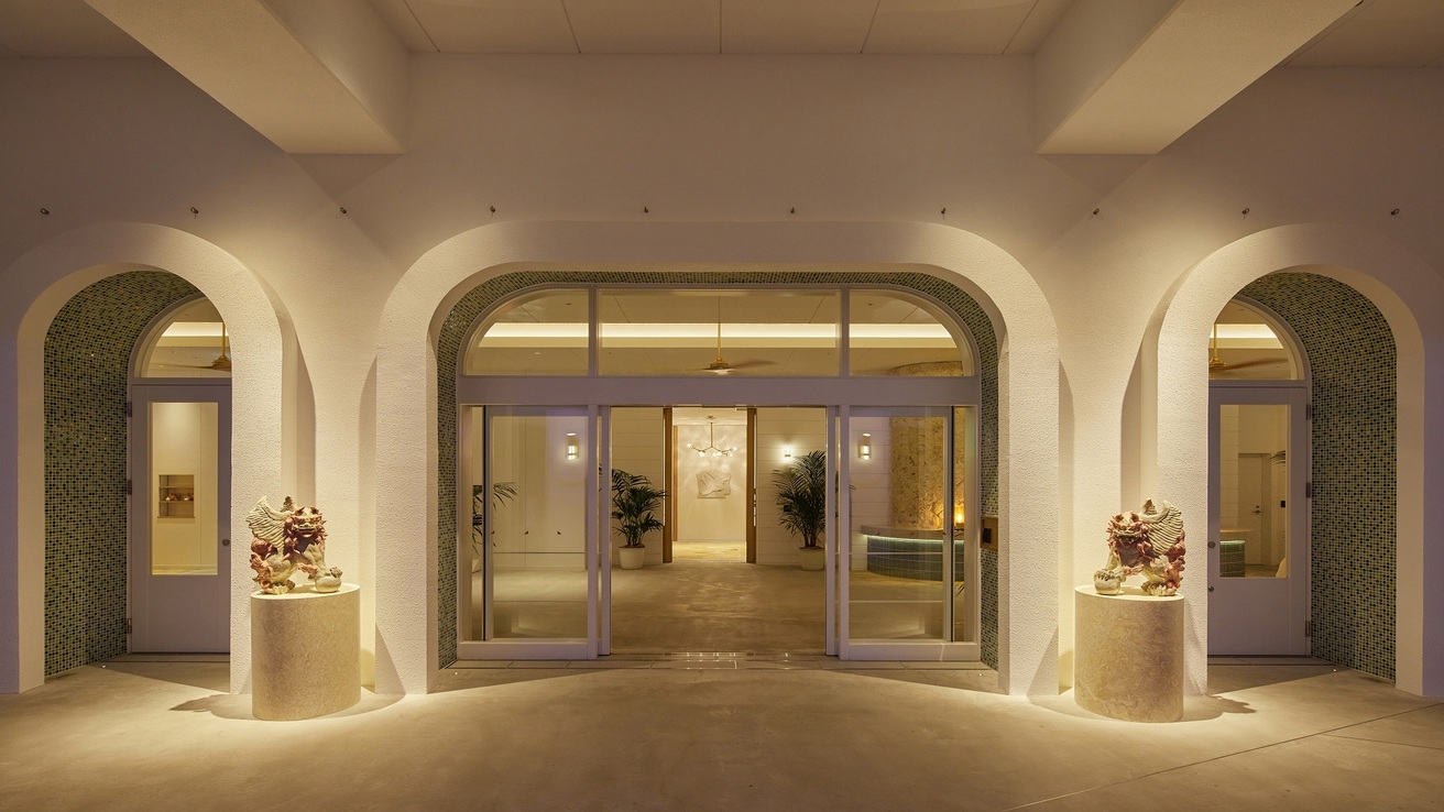 【秋冬SALE】＜食事なし＞ラウンジ・SPA・プール・飛行機が楽しめるホテル