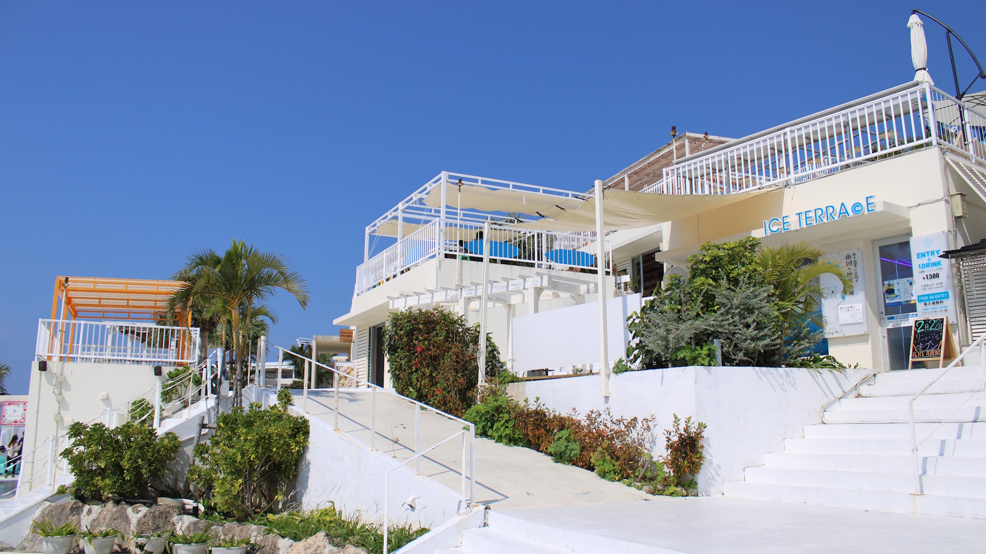 瀬長島ウミカジテラス