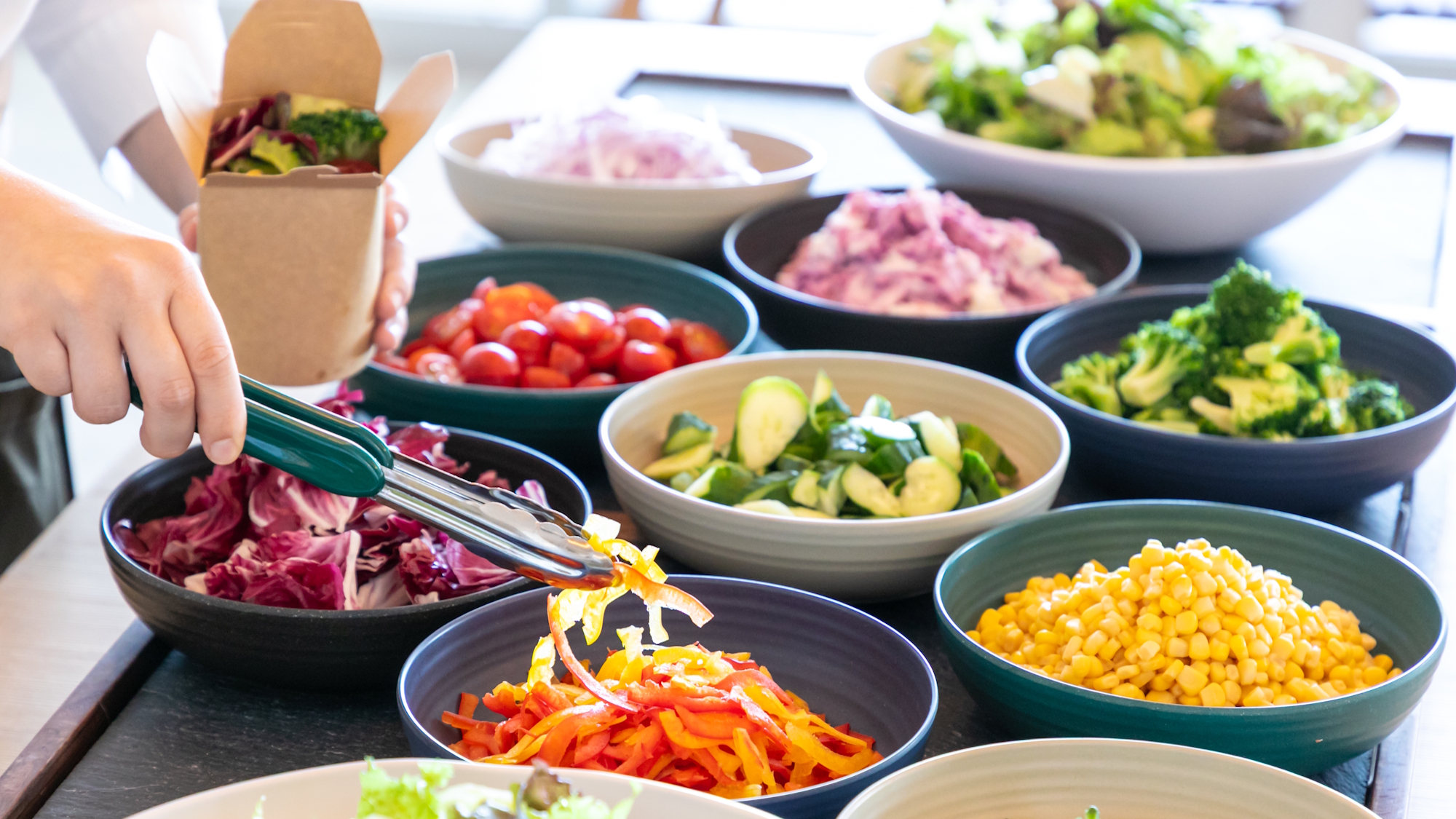 朝食「ピクニックブレックファスト」（※テイクアウトイメージ）