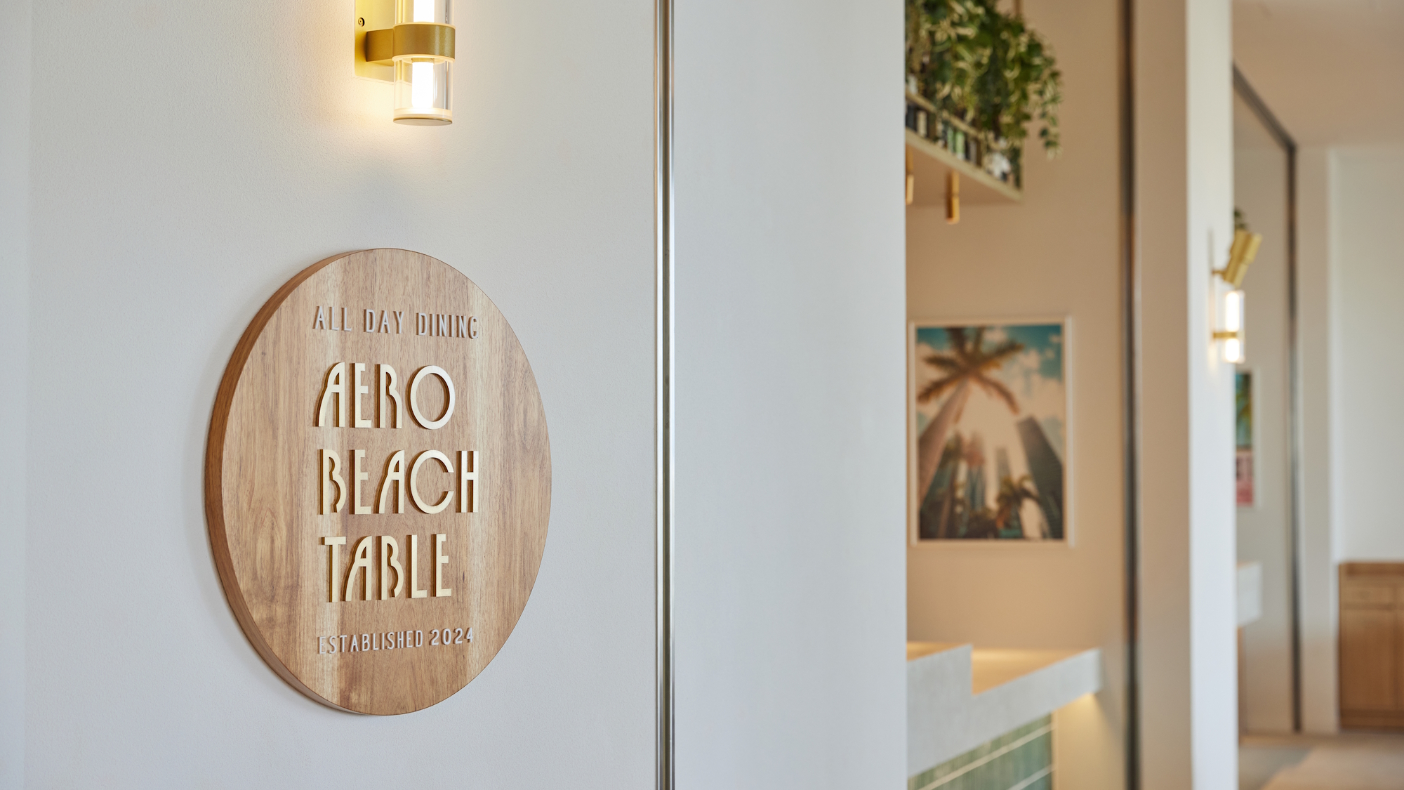 レストラン「Aero Beach Table」