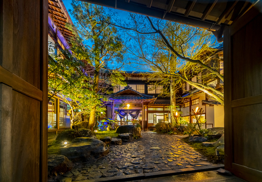 【連泊プラン】２食付き◇季節の会席料理をご堪能♪全室露天風呂付き