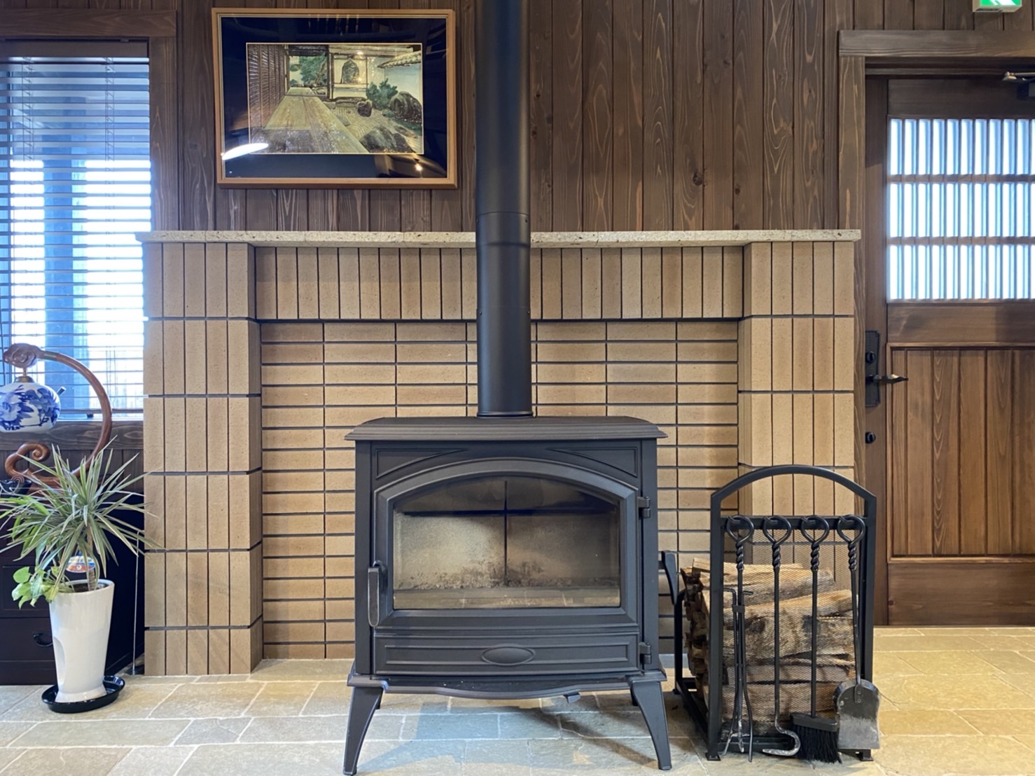 １F　薪暖炉③