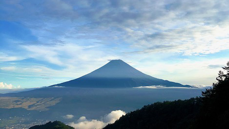 雲と富士