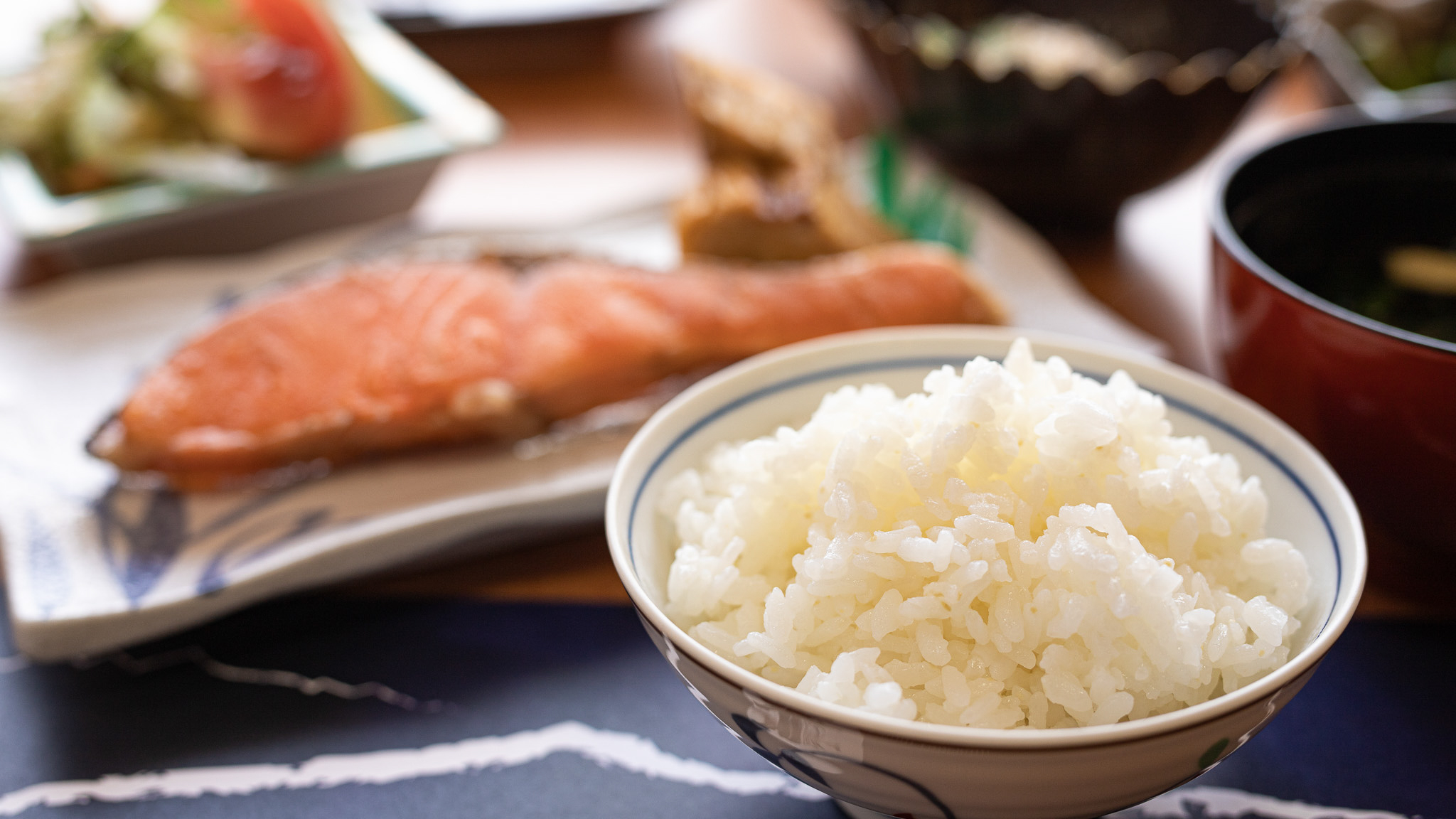 【お食事】白米は地元魚沼のブランド米「魚沼産コシヒカリ」を使用