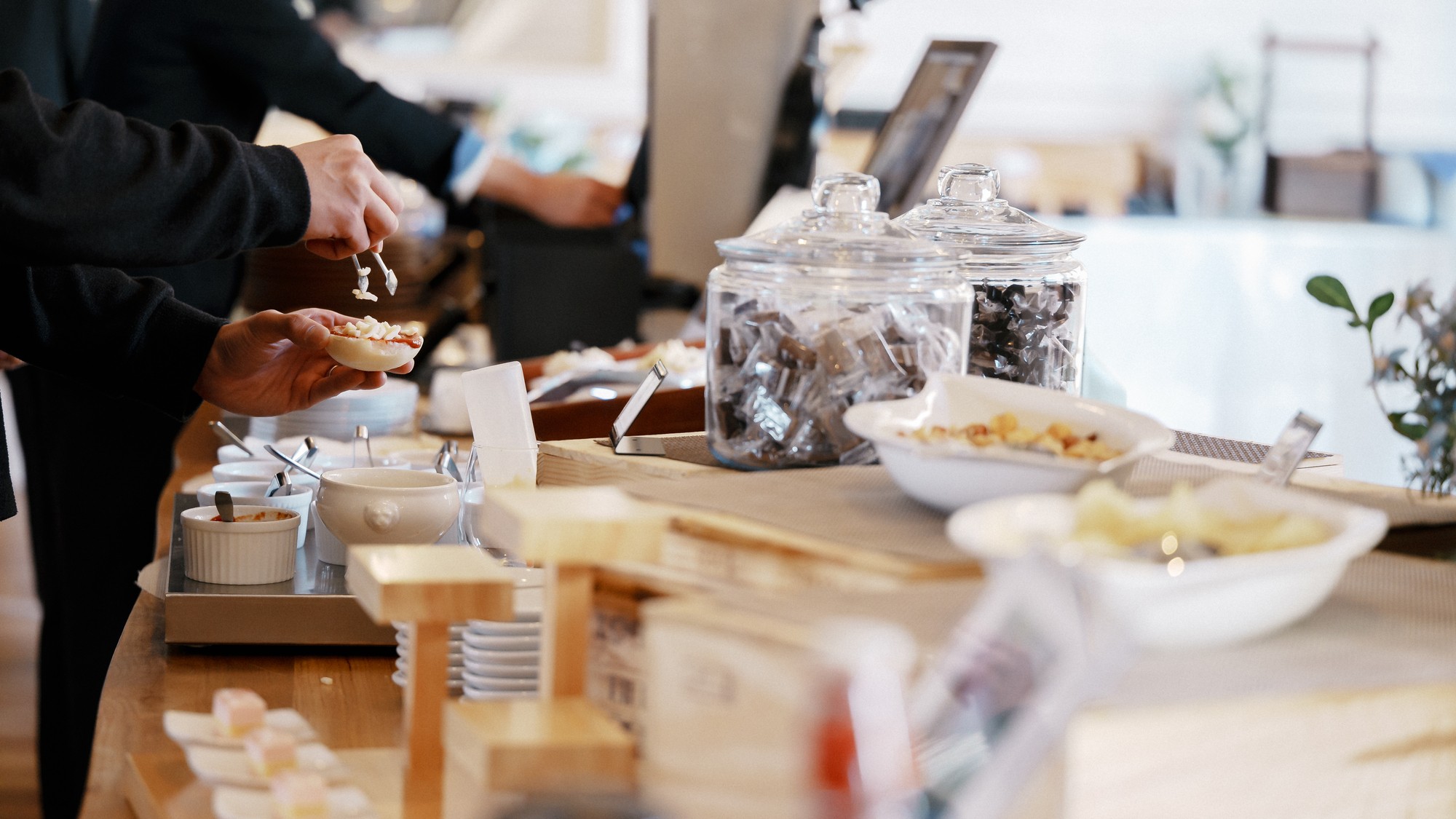 【インクルーシブサービス：バーラウンジ 19:00～22:00】