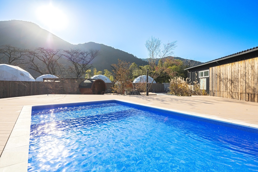 【期間・学生限定】【素泊まり】卒業旅行にぴったりの特典付きプラン【チェキで思い出写真を撮ろう！】