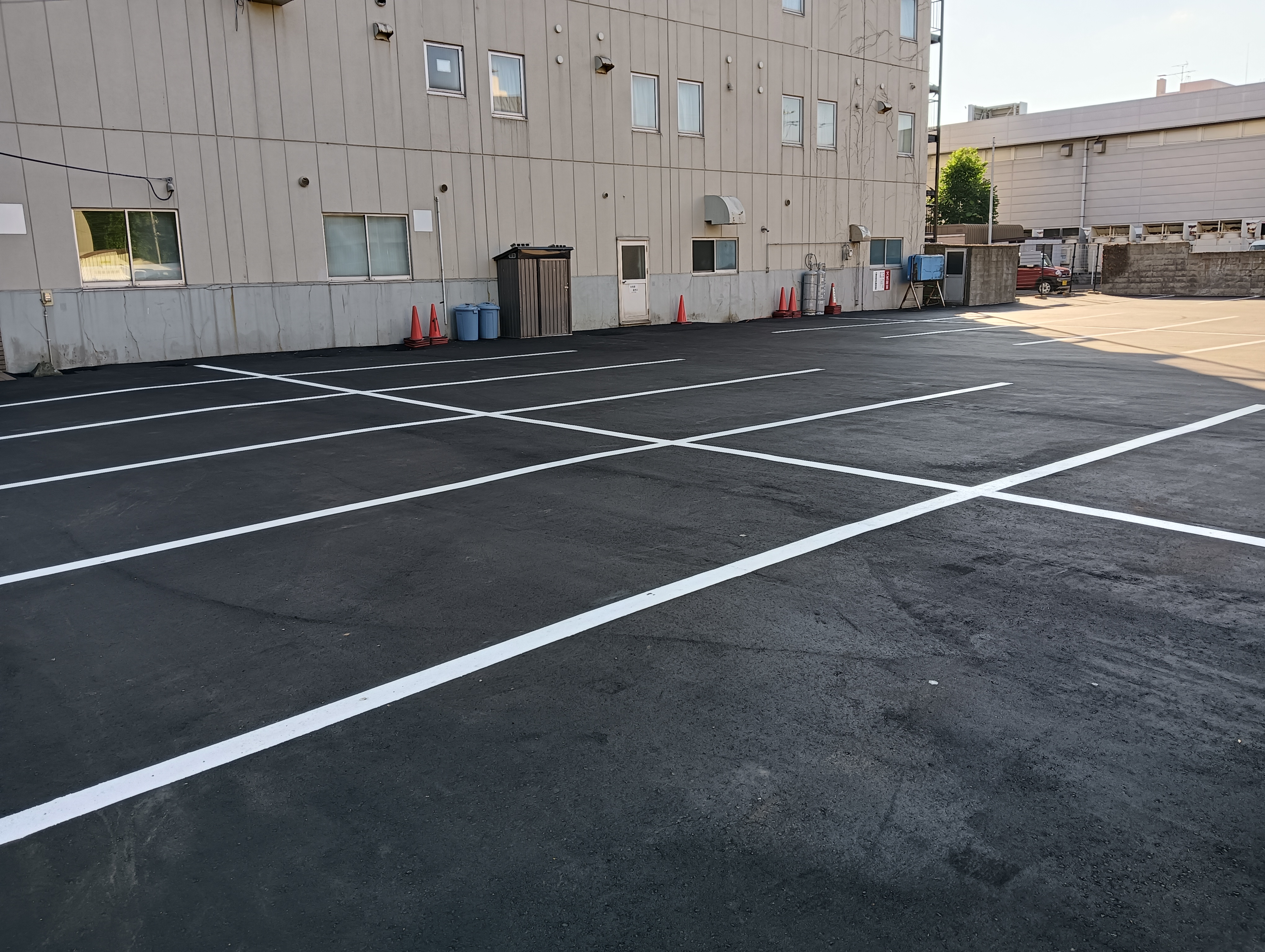 先着順無料駐車場（30台）