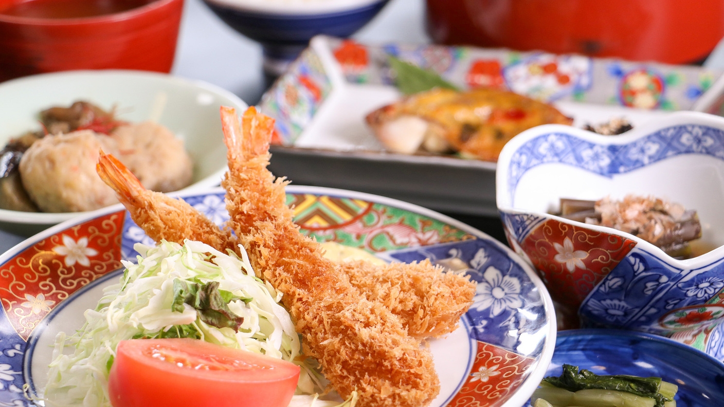 【ビジネス歓迎／２食付】コスパ重視◎日替わり定食と温泉で疲れを癒そう！