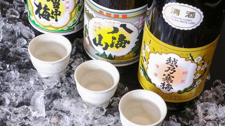 【新潟地酒飲み比べ】若女将厳選☆異なる酒蔵の代表的な地酒3種を味わおう！