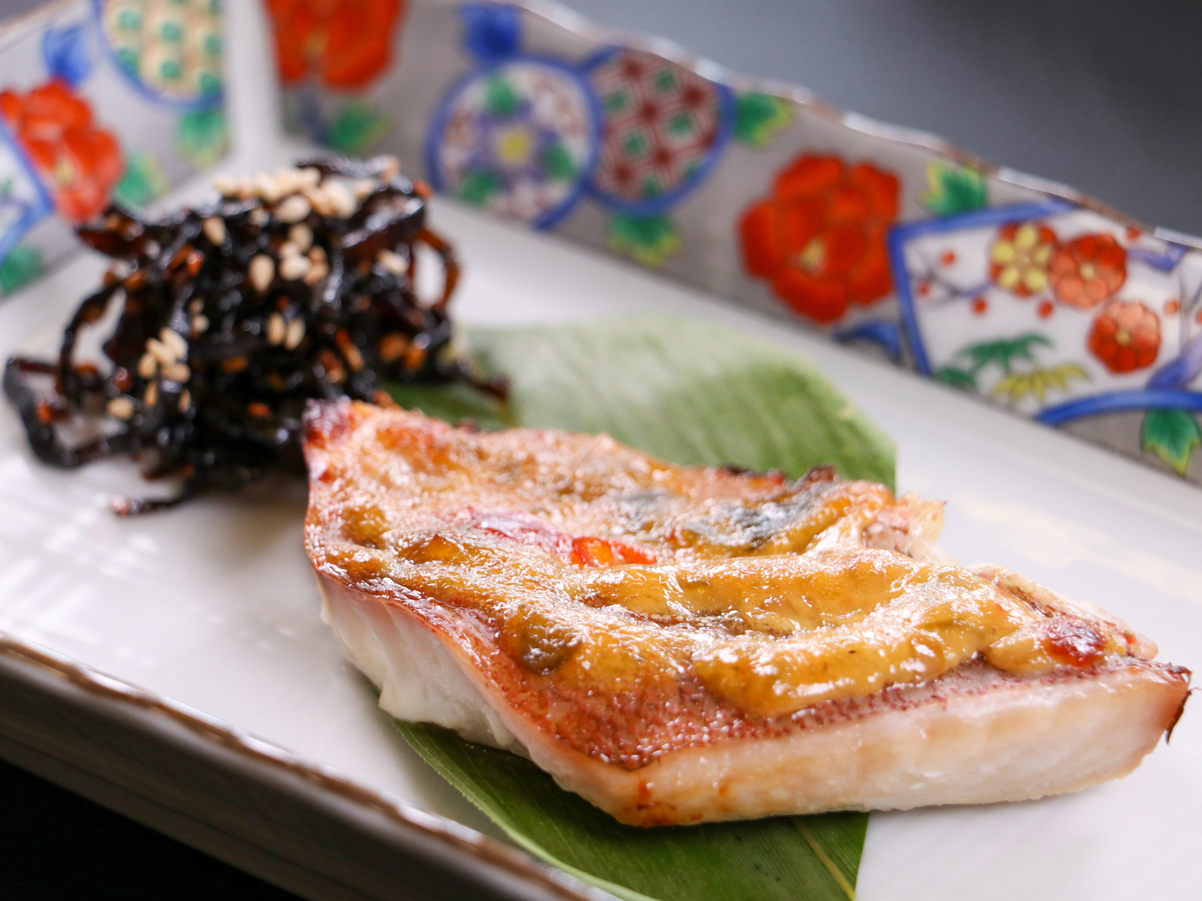 #夕食一例　神楽南蛮味噌とマヨネーズが香る、ふっくら焼き上げた赤魚をご賞味ください