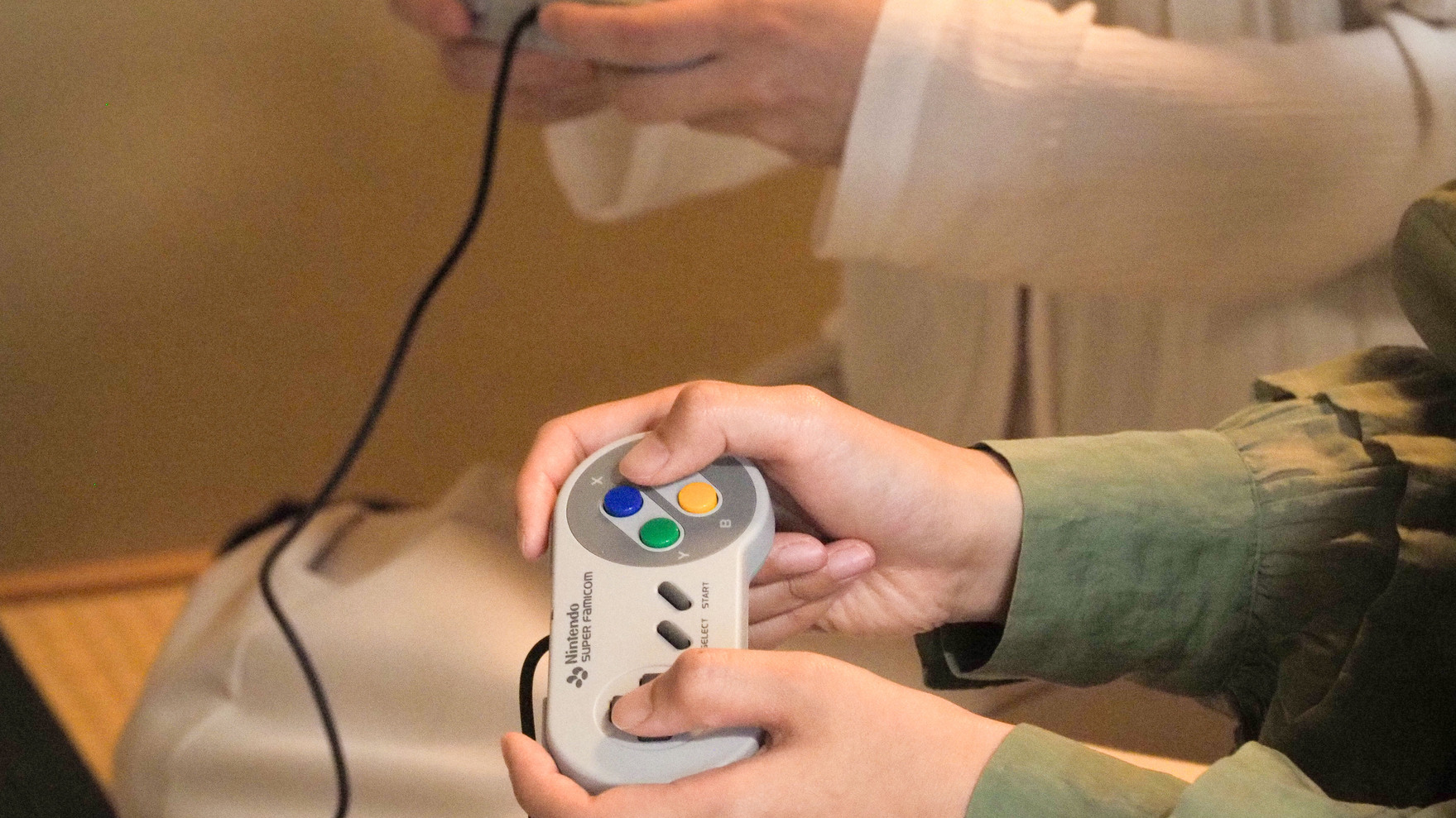 【4人部屋】部屋には昔懐かしいスーパーファミコンが備え付け