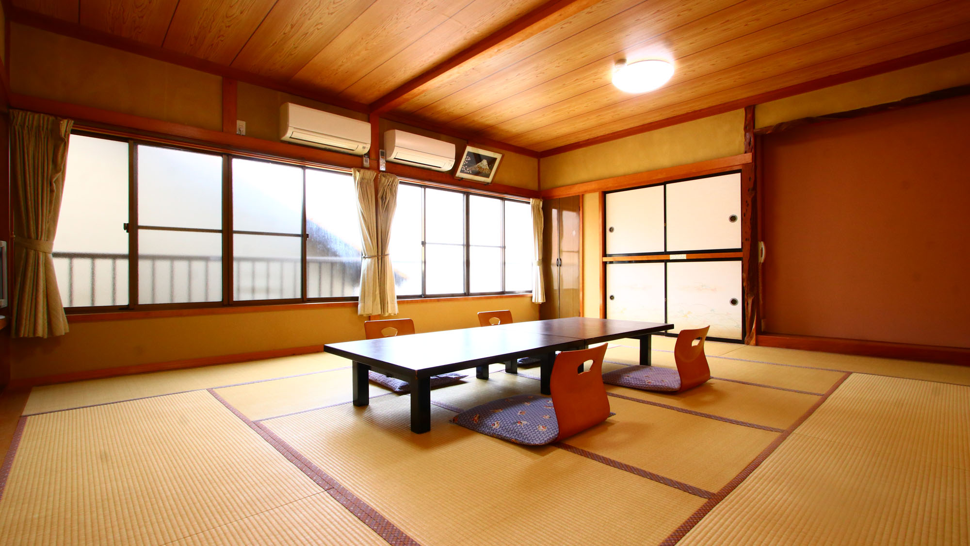 和室15畳[トイレ・洗面共用]ファミリー・グループにオススメの広々空間*