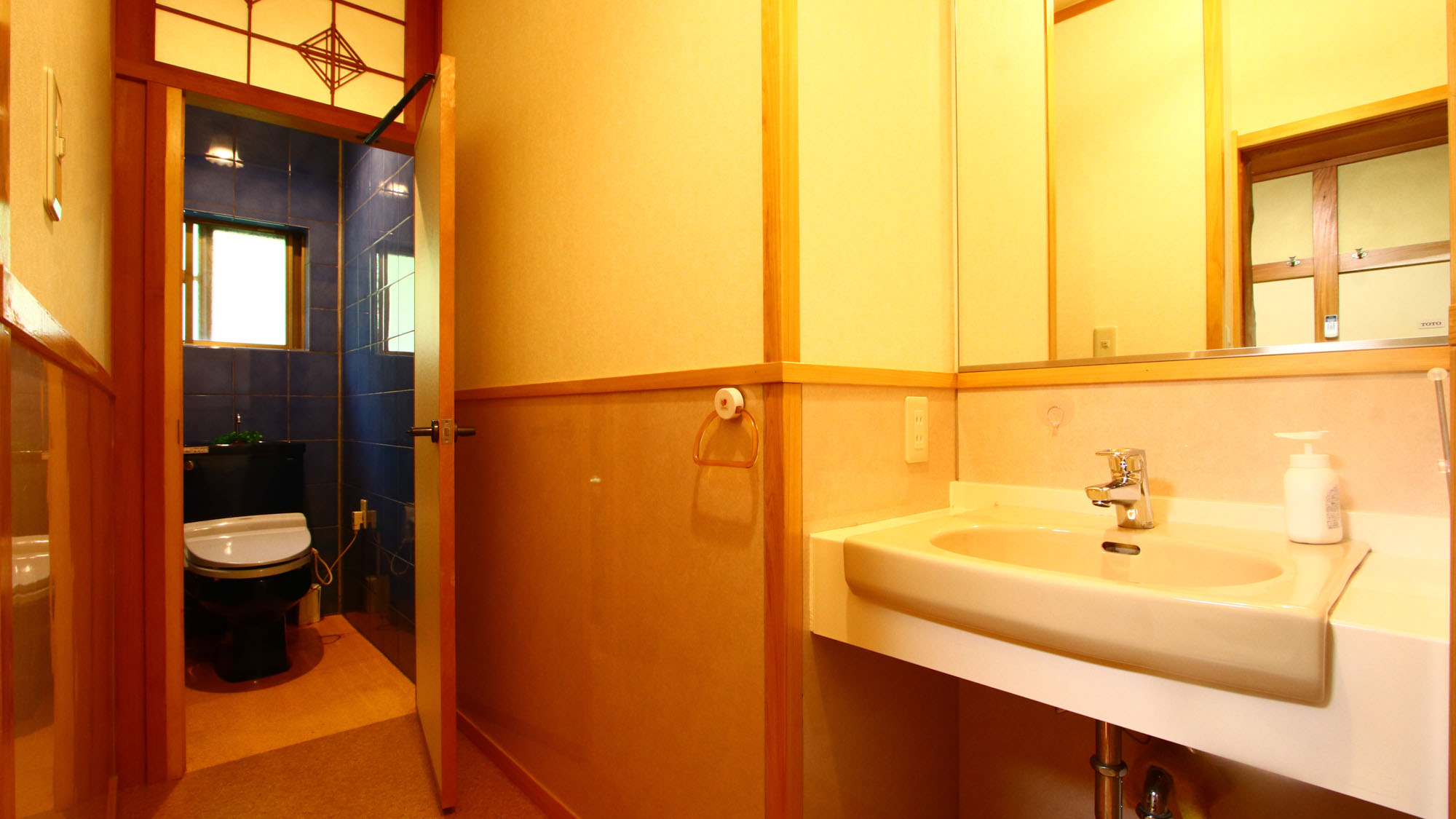 和室7畳[トイレ・洗面付]道遥　洗面には大きな鏡付き*