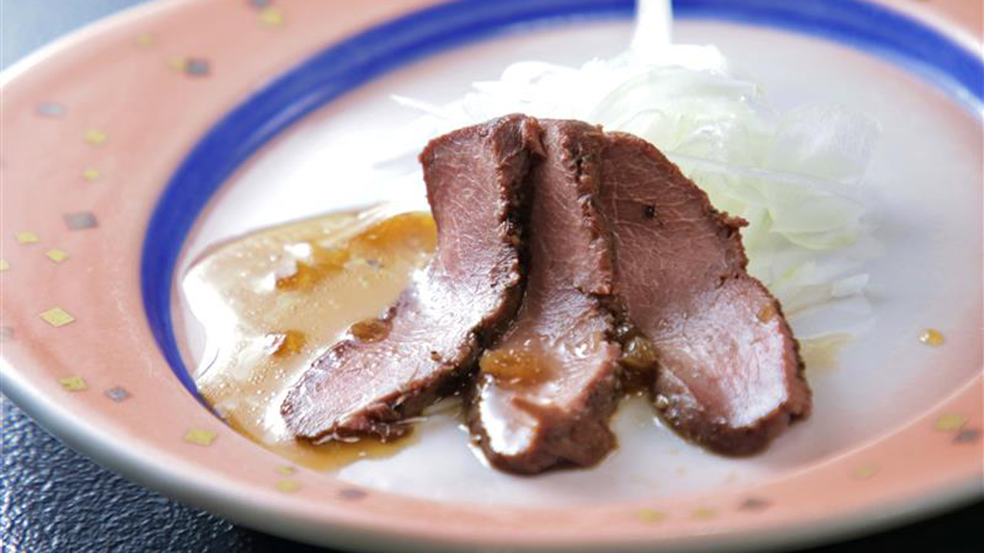 料理一例　鹿のロースト