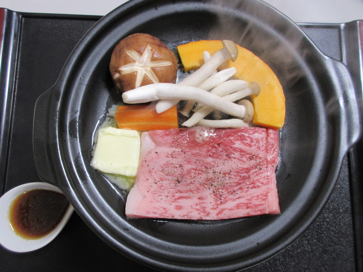 ★旬彩和洋食プラン / 朝夕二食付き / ブリしゃぶ鍋 o r 牛ステーキ陶板焼きをチョイス