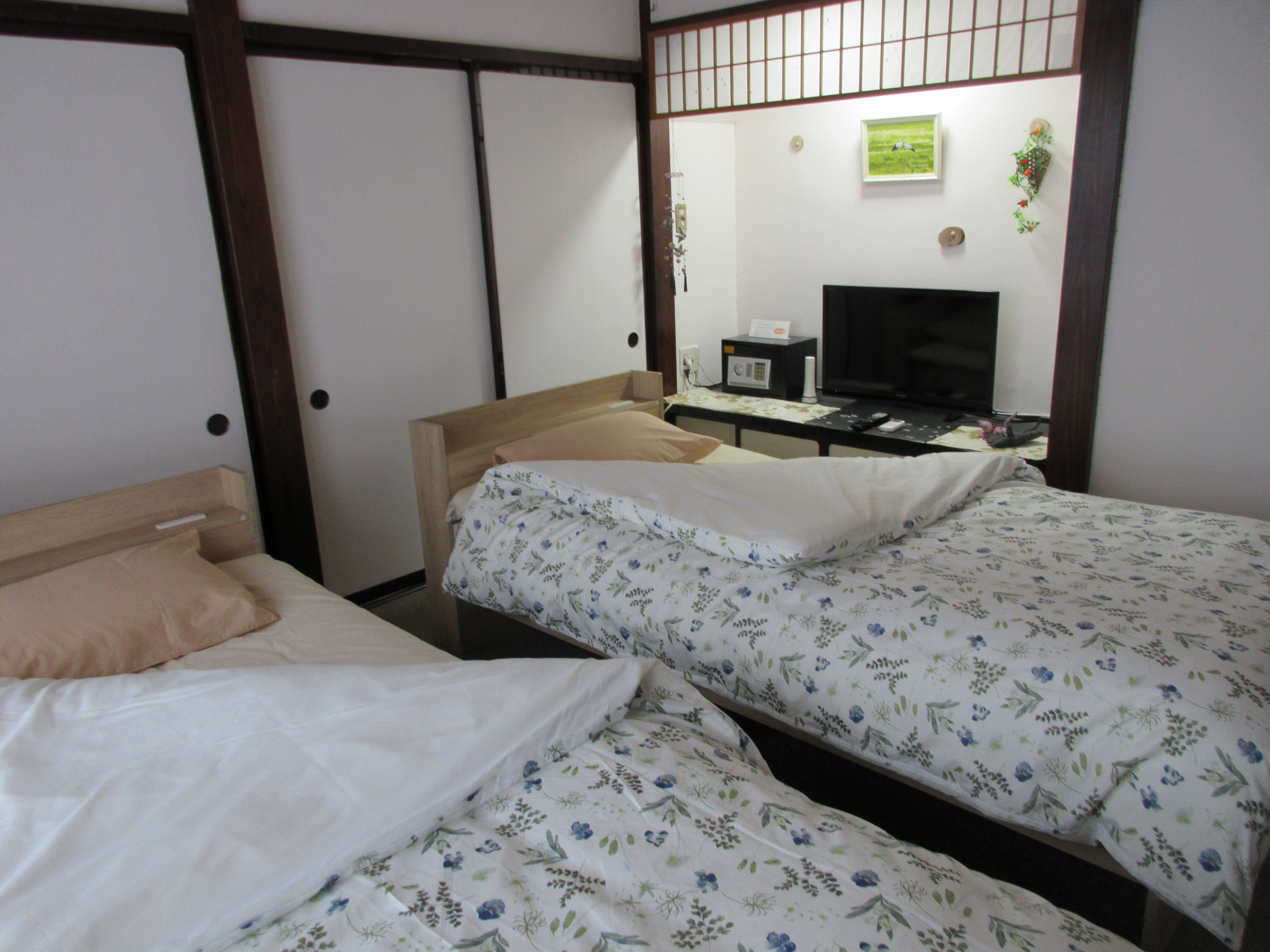 ・テレビ・空き冷蔵庫・テンキー金庫・冷暖房・洗濯機・Wi-Fi設備あり・調理スペース・浴室・洗面・トイレなど１階スペースのご利用可