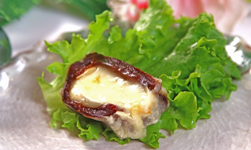 夕食◆干し柿の中にチーズが入った逸品料理