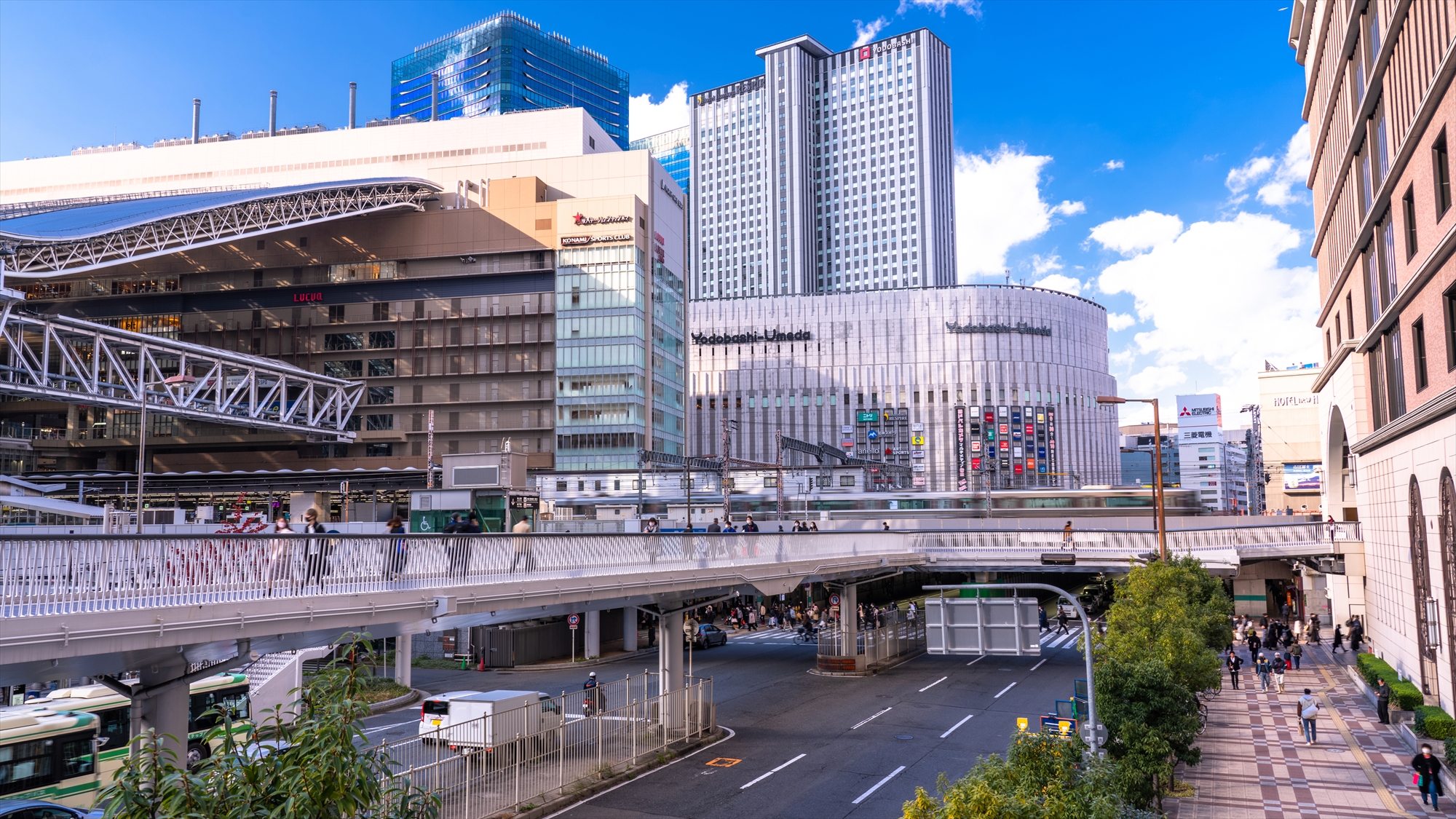 ◆大阪ステーションシティ　｜駅直結で、買い物や食事、娯楽が楽しめる人気スポットです。