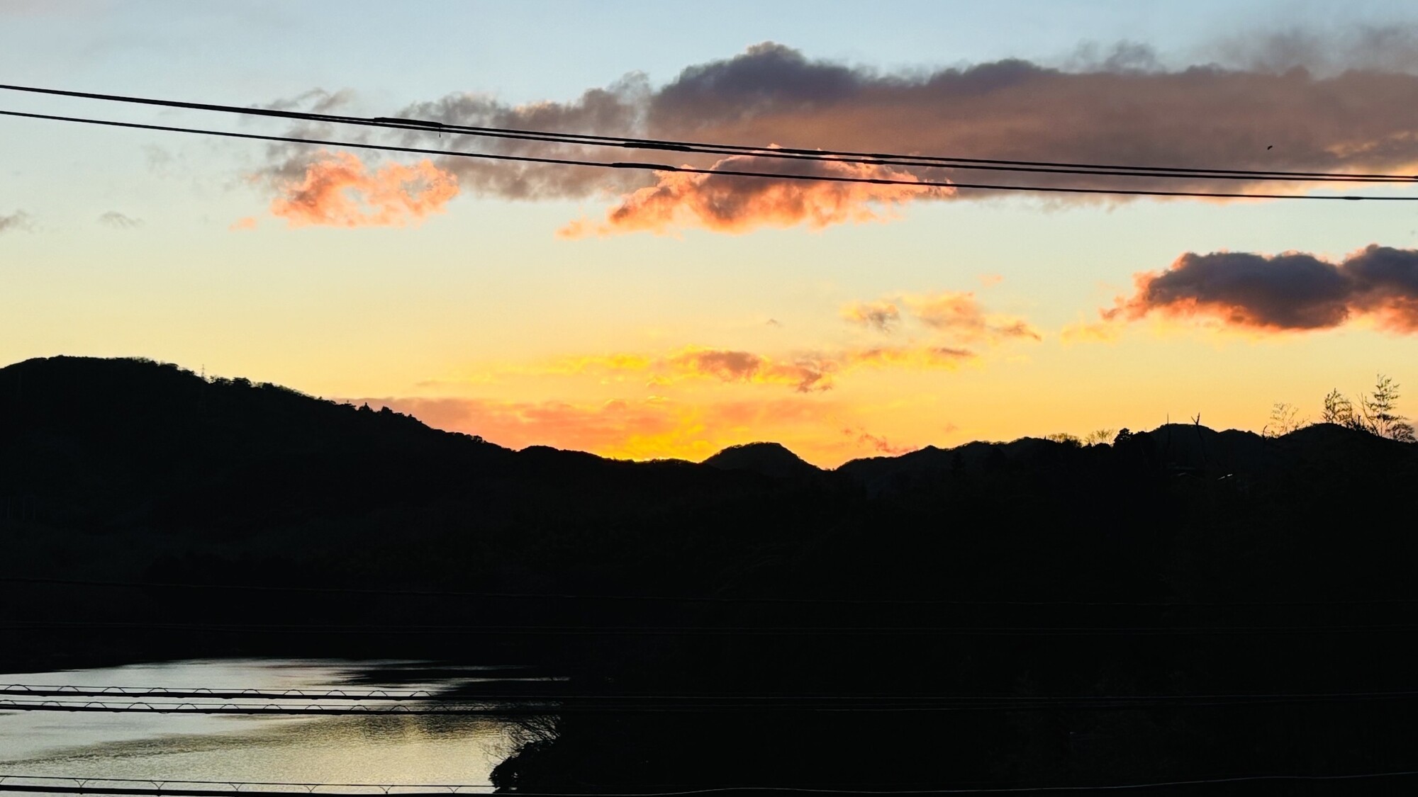 夕暮れの一碧湖。