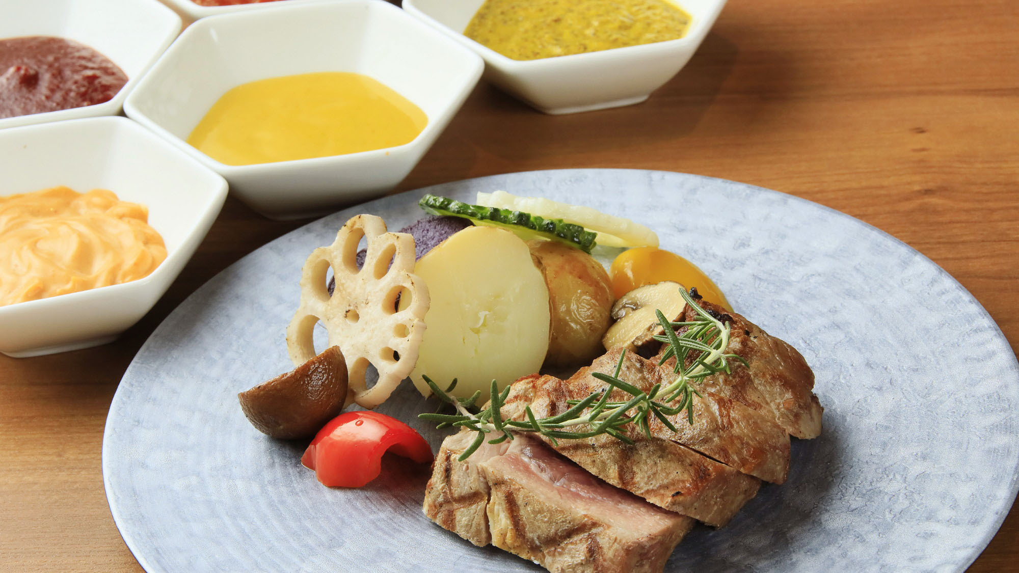 【限定復活】沖縄の味覚アグー豚のグリルへ無料UPG＆オーシャンビュー確約【夕朝食付き】