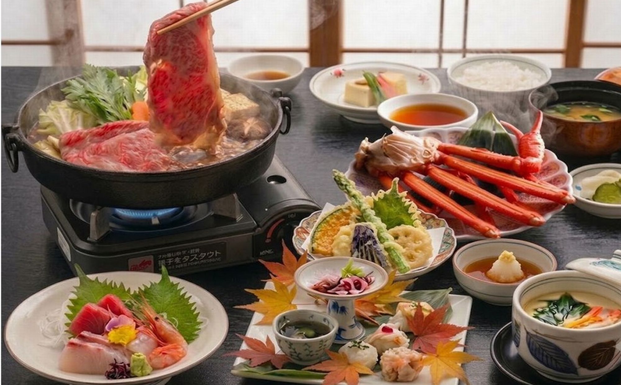 〇秋得【B】朝夕ダイニング〇月夜のミニ縁日＆海山三昧☆紅カニか活鮑を選択☆貸切5湯無料