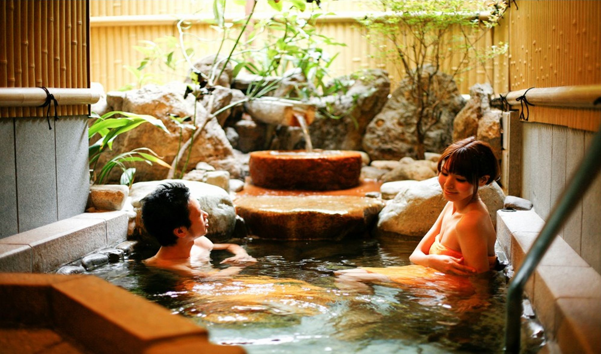 本館内貸切露天風呂「まどかの湯」夜のみ貸切