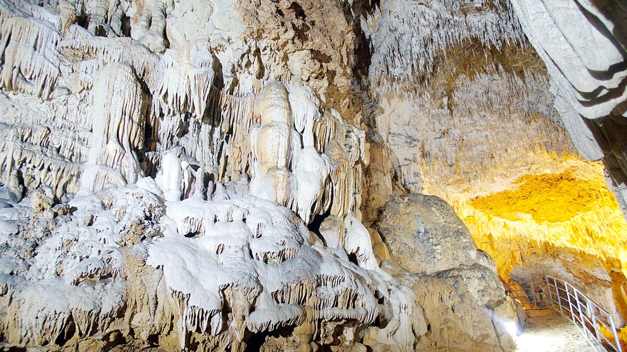 ・【昇竜洞】鹿児島県天然記念物に指定されたている観光鍾乳洞です