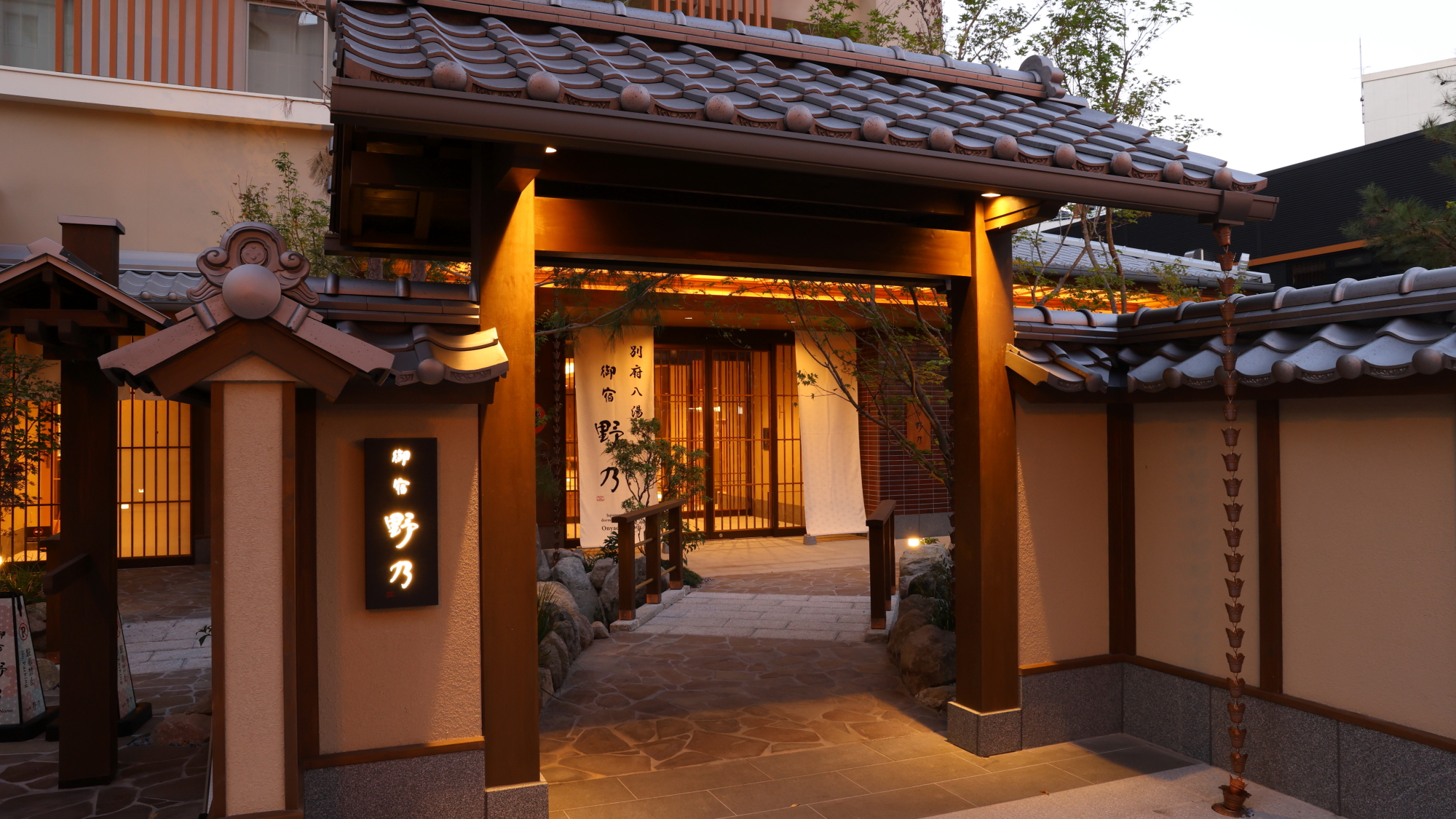 ◇エントランス(夜景)