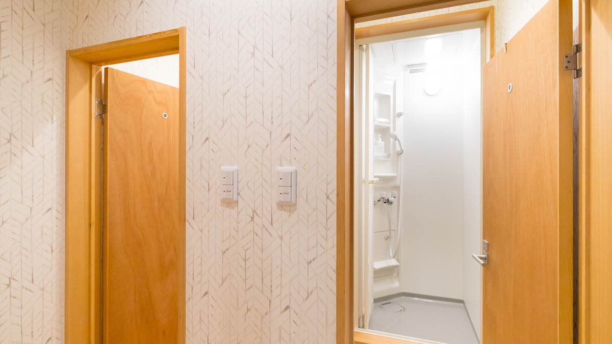 シャワールーム