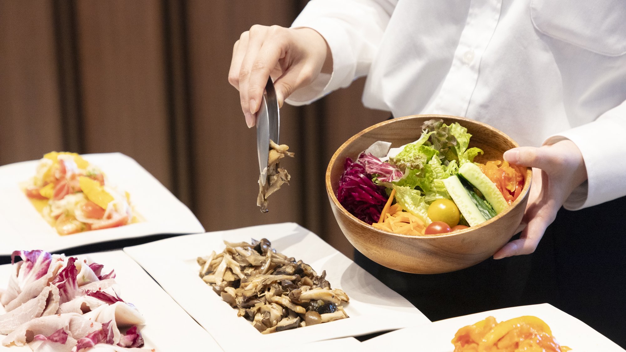 【朝食】お客様のお好みやその日の気分にあわせてお選びいただきお召あがりいただけるブッフェスタイル