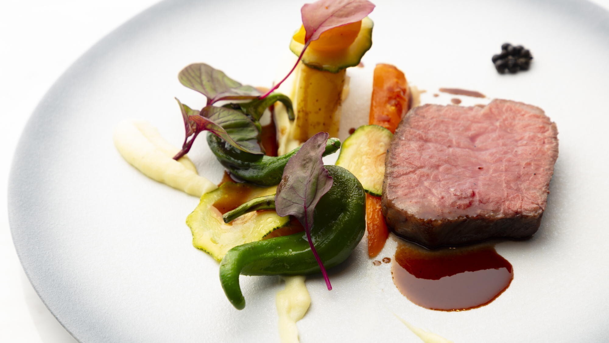 【夕食】メインの牛料理　※イメージ