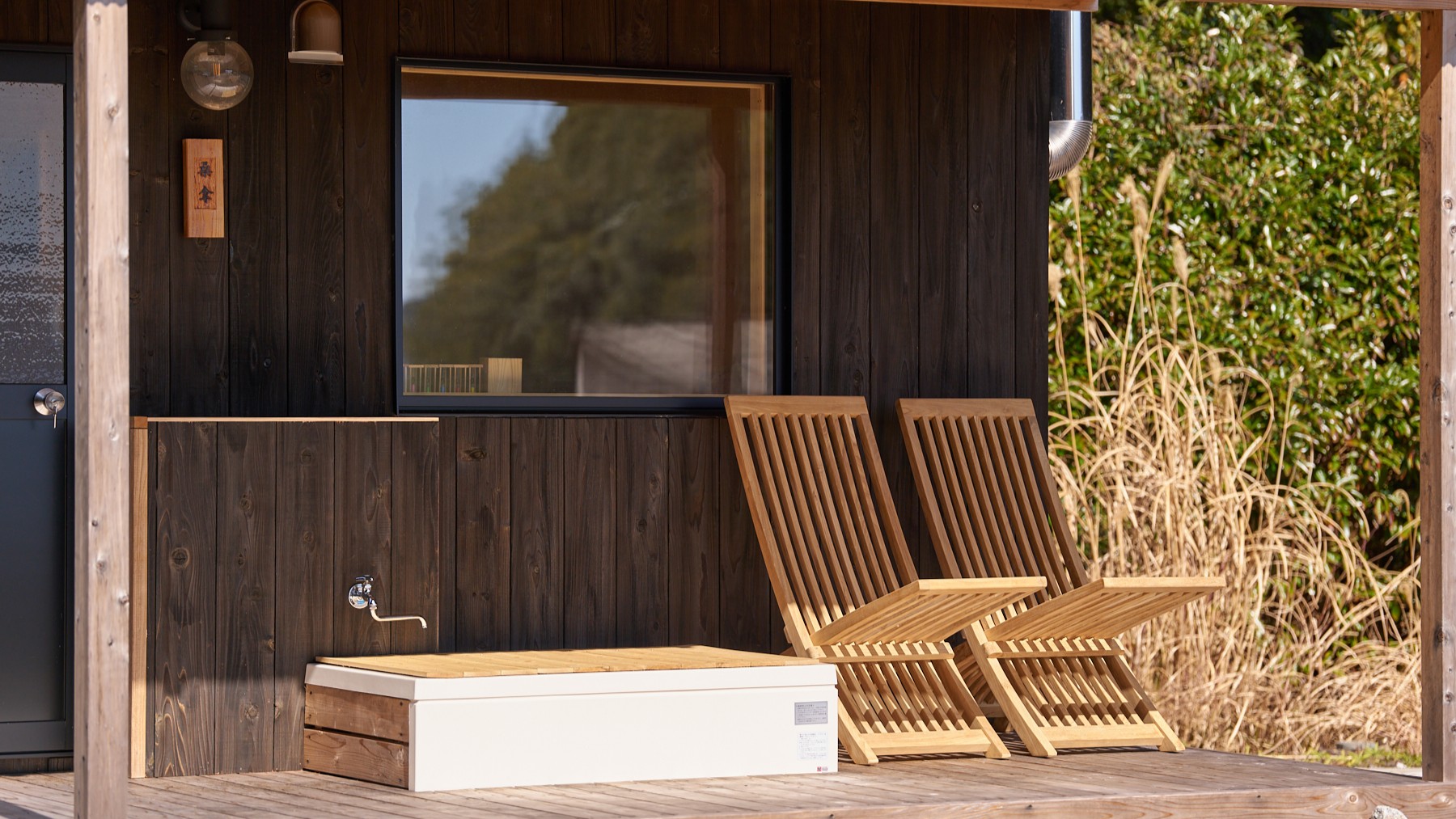 【屋外サウナ】水風呂・休憩所