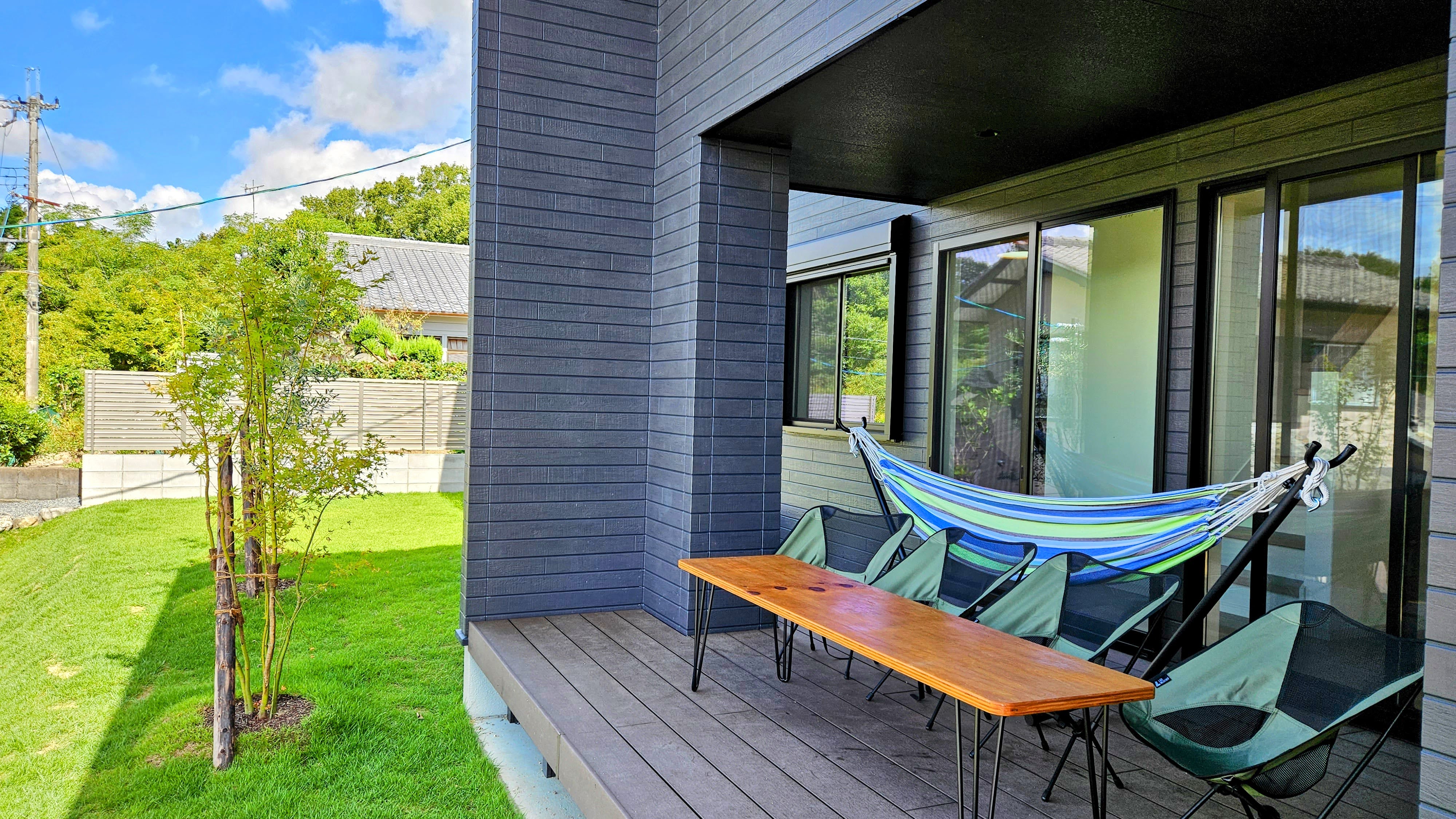 ANNEX①には専用テラスを併設