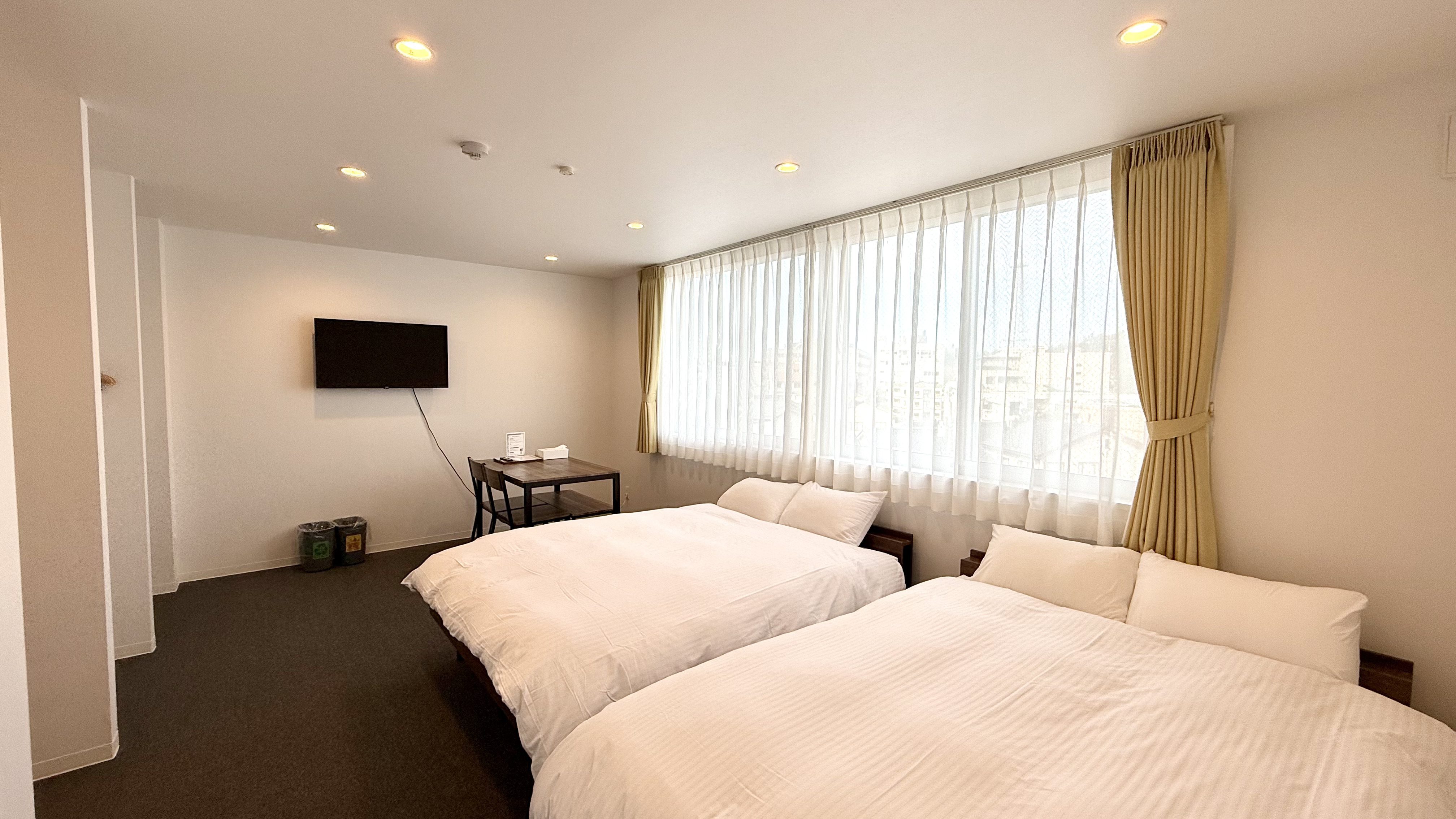 ◆2ダブルベッドルーム(バス・トイレ別)◆40㎡【ベッド幅140cm&times;2】