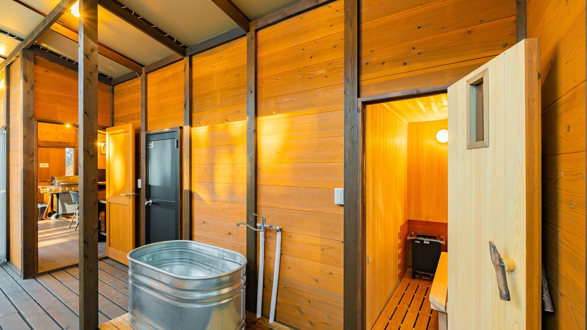 【プライベートサウナ付】グランフレンズドームテント　プライベートサウナ