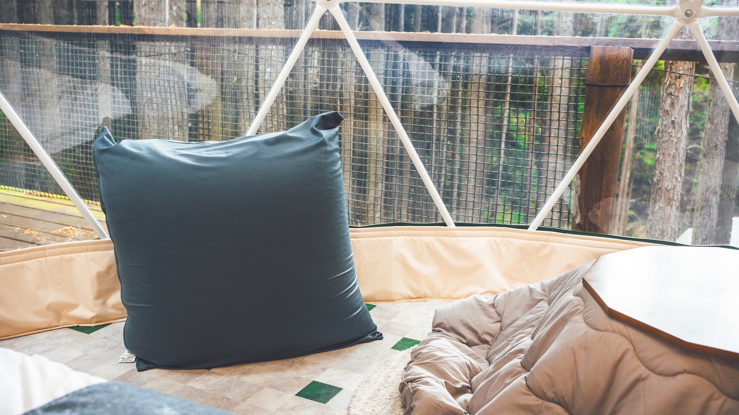 【プライベートサウナ付】ハイグレードテント　内観