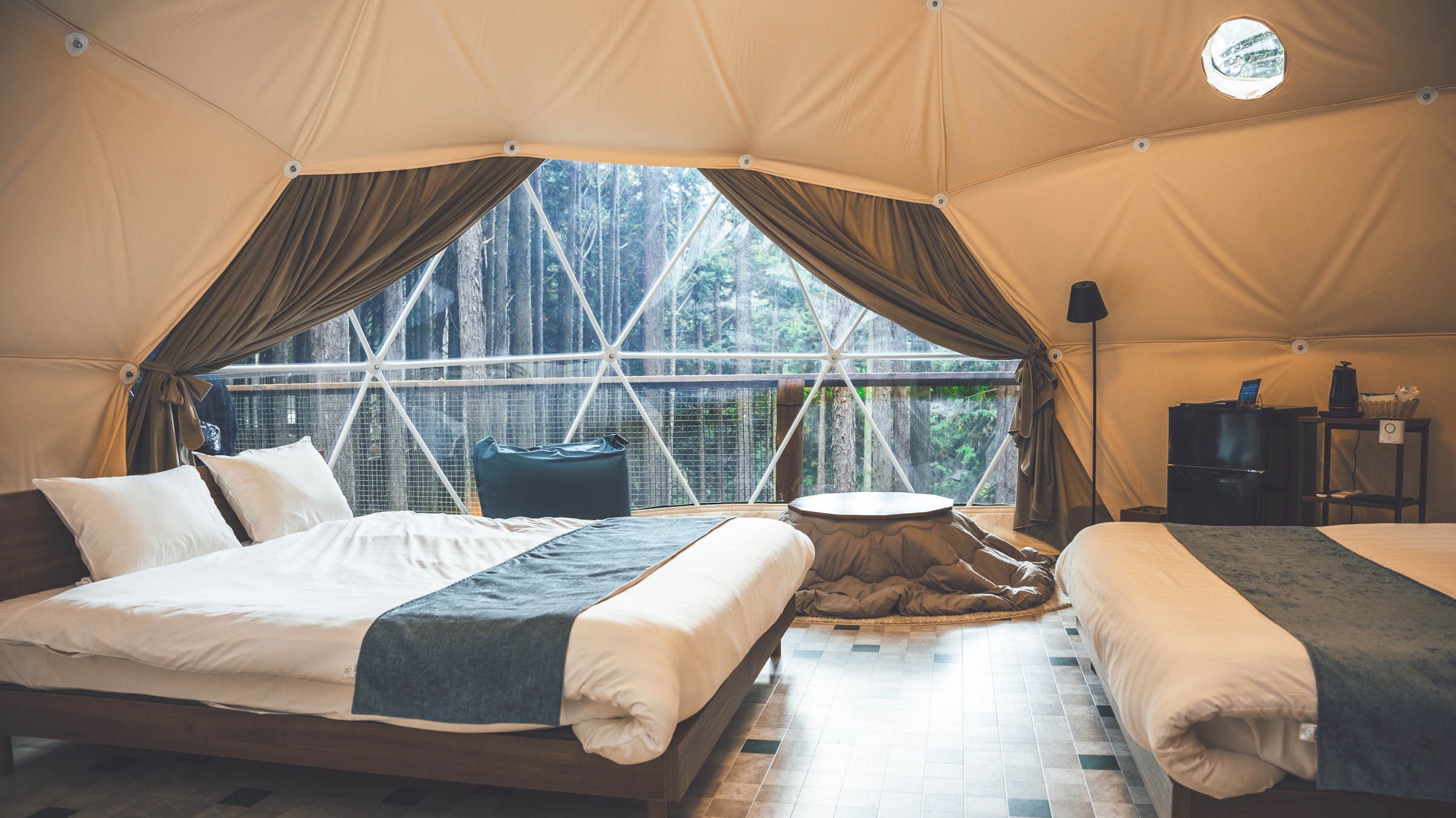 【プライベートサウナ付】ハイグレードテント　内観