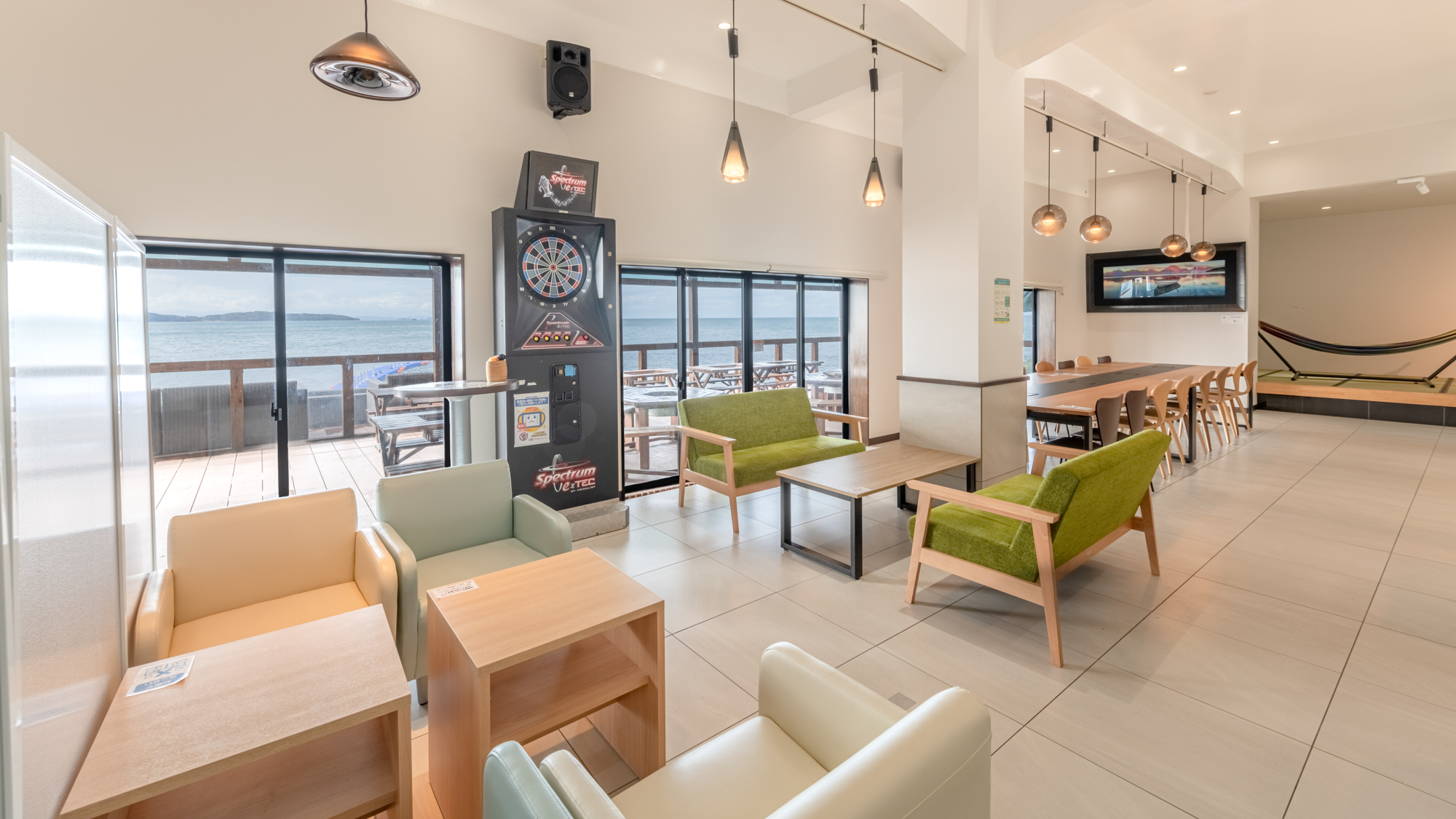 *別棟はテーブル・ソファー用意しております。MTGスペースとしてもご利用いただけます