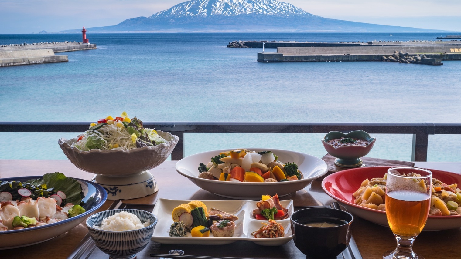 【朝食付】日本最北端の秘境で自然の恵みを味わう ＜礼文島＞