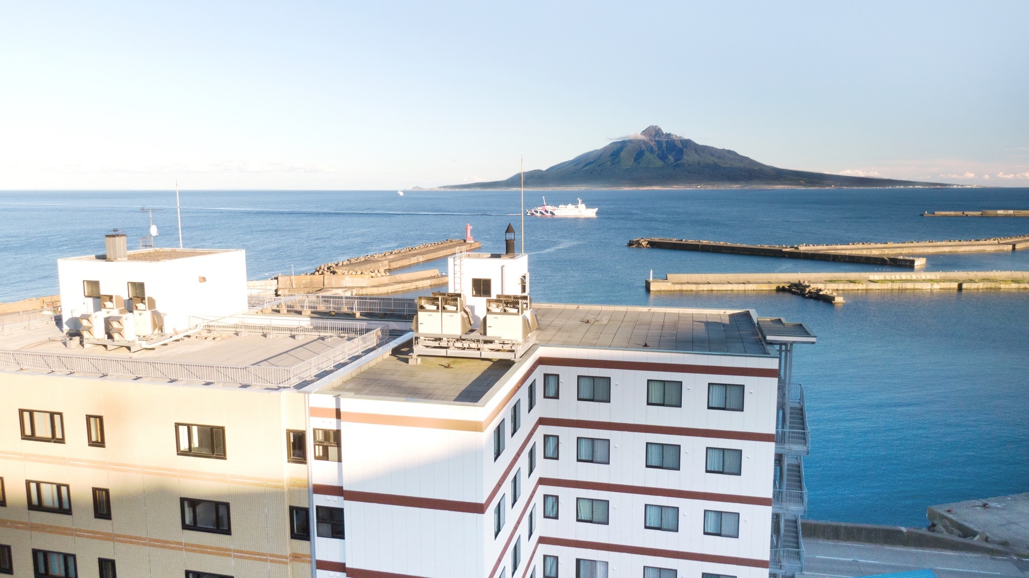 【朝食付】日本最北端の秘境で自然の恵みを味わう ＜礼文島＞