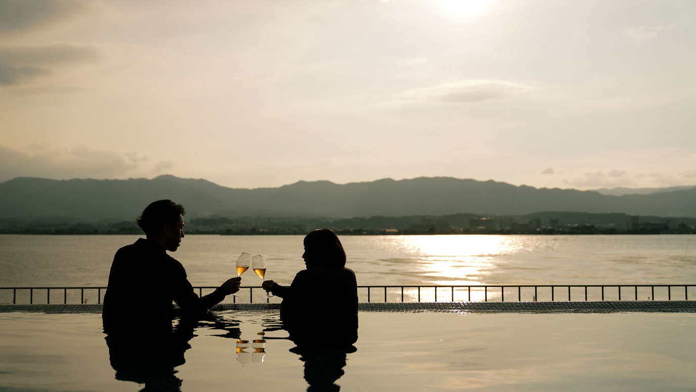 【アニバーサリープラン】大切な記念日を非日常で過ごす贅沢／オールインクルーシブ／夕朝食付