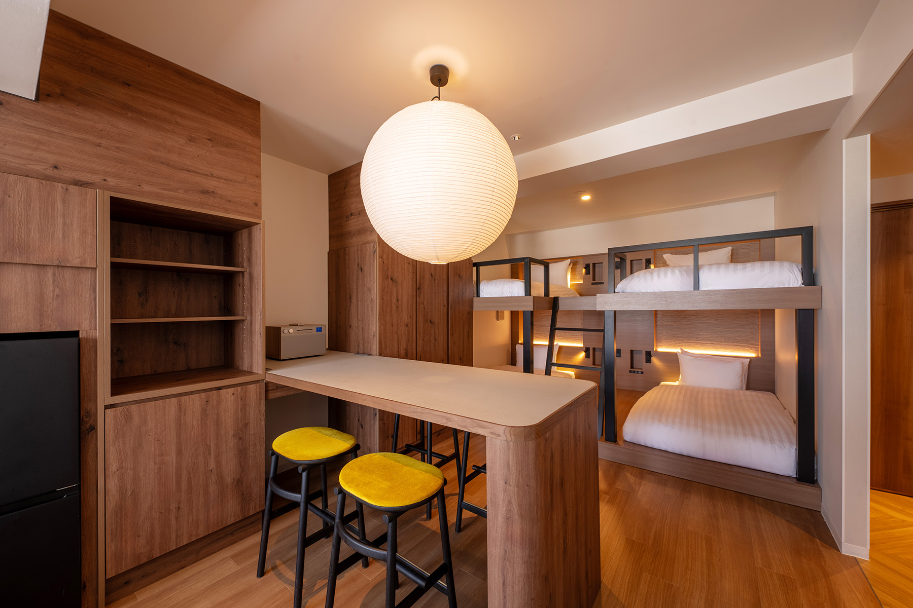 デラックスバンクルーム