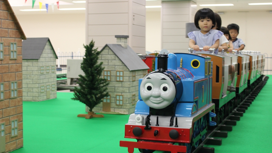 【楽天月末セール】親子でたのしもう！「きかんしゃトーマスとなかまたち」★入場券付きプラン