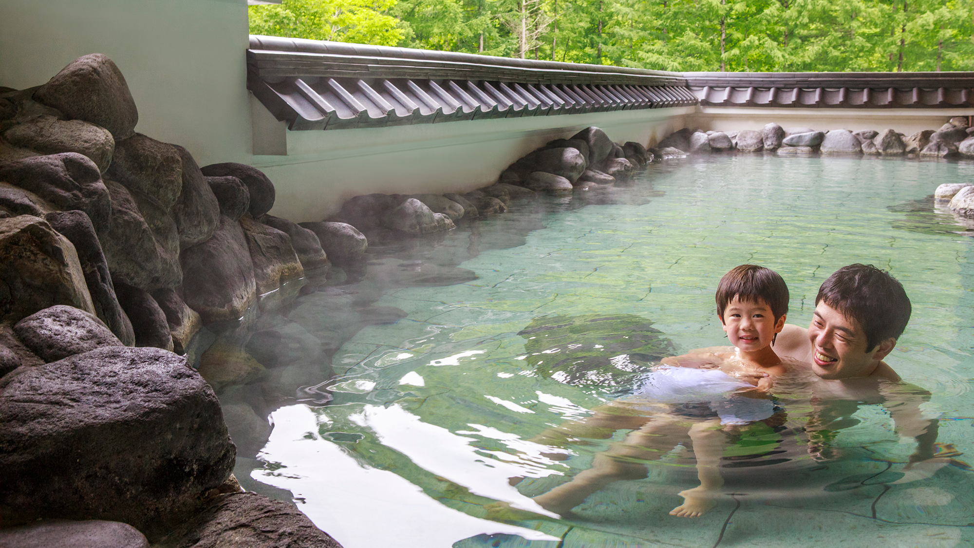 露天風呂からは北湯沢の景色をお楽しみください