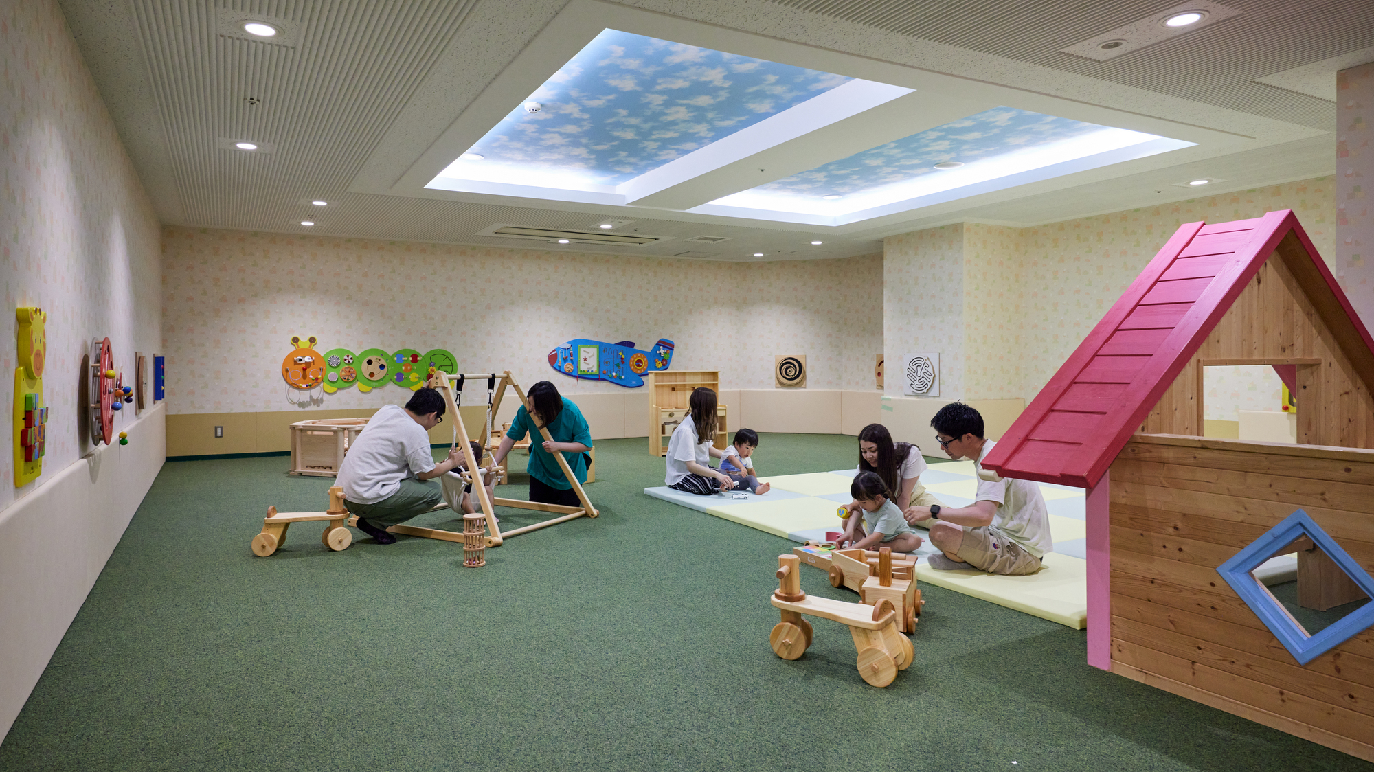 【ア・ソ・ボーヤ】2歳以下の小さなお子様でも安心して遊べるおもちゃや遊具をご用意しております